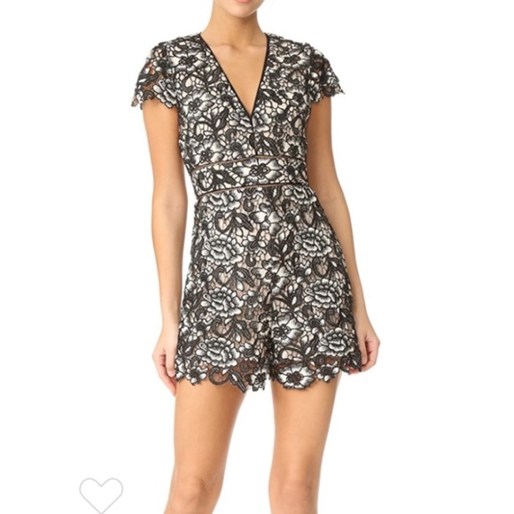Alice + Olivia Tinsley V-Neck Lace Romper, Black/Beige Size 2